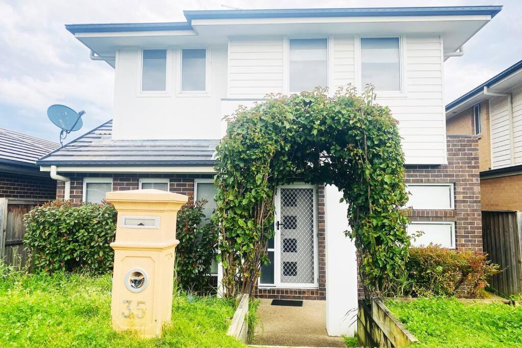 Kellyville 5Br Near Park And Shopping Mall Экстерьер фото