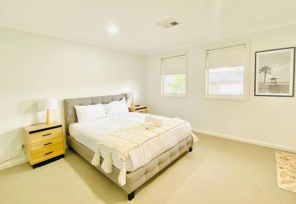 Kellyville 5Br Near Park And Shopping Mall Экстерьер фото